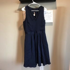 Sleeveless navy dress